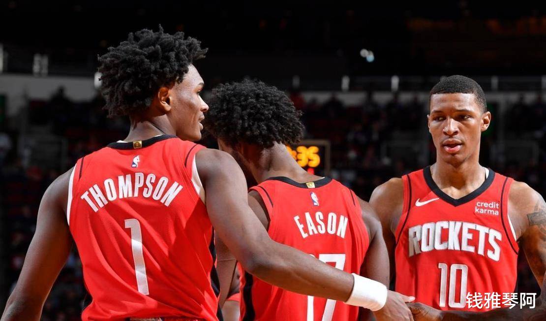 徐昕的身高优势在篮球场上的重要性（徐昕身高优势在球场上的关键作用）