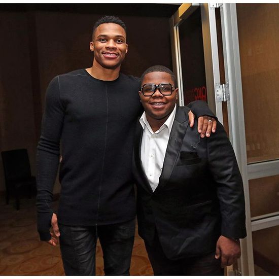 赛季新低！亚历山大全场仅22分，三分球失准仅6中1（状态低迷！亚历山大仅得22分创赛季新低，三分6投仅1中）