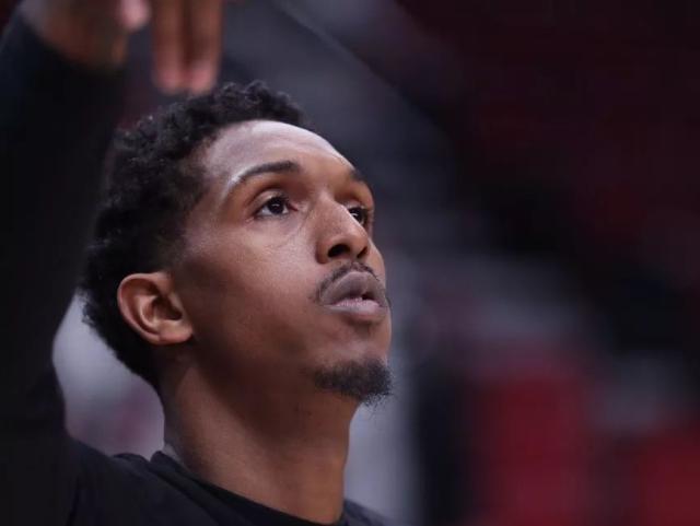 曼联有望以低价签下顶级中场球员，一月份的转会决定已经出炉（曼联或以低价签下顶级中场，1月转会已拍板）