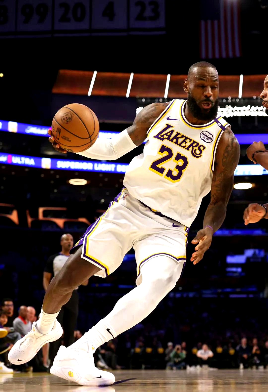 为获登场时间，记者：恩德里克与里昂已经达成租借协议（记者称为争取出场时间，恩德里克已与里昂达成租借协议）