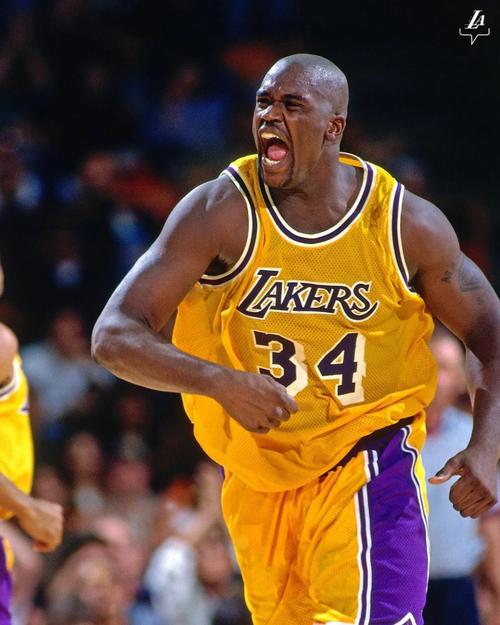 欧洲足球一夜疯狂：水晶宫绝杀，多特6轮不败，罗马爆冷（欧陆足坛今夜沸腾：水晶宫读秒绝杀，多特六轮不败，罗马爆冷失利）