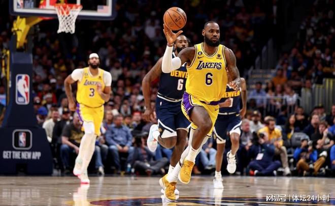 效率逆天！吉迪出场仅20分钟就砍下10+10+12三双（爆表效率！吉迪仅用20分钟就拿到10分10板12助三双）