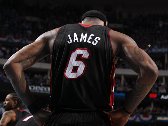 收官战梭鱼湾球市火热，大连英博小程序各价位球票均显示售罄（收官之战梭鱼湾球市火爆，大连英博小程序各价位球票全线售罄）