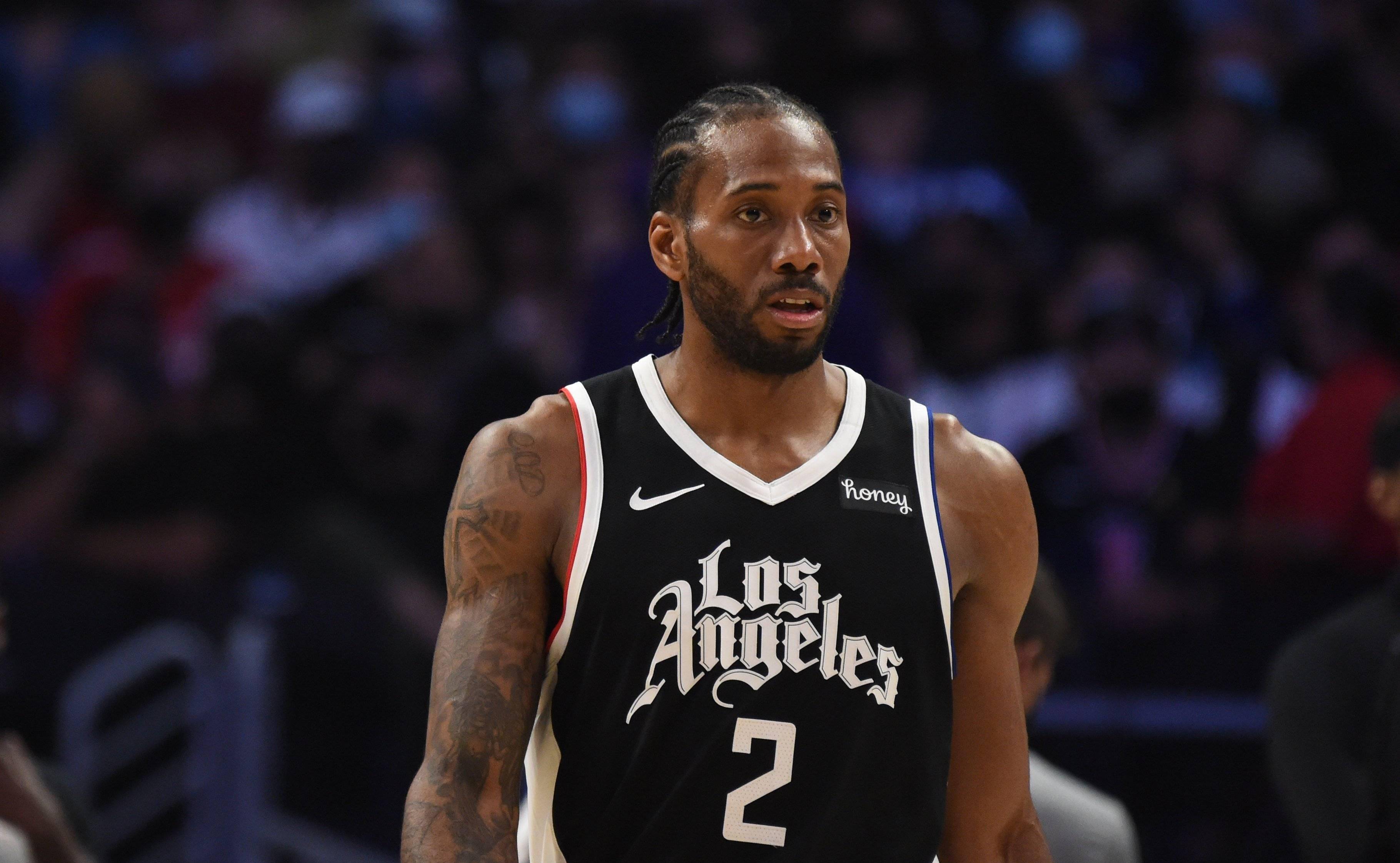 法国队祝贺姆巴佩追平C罗进球记录：一份绝妙的生日礼物！（追平C罗进球纪录！法国队祝贺姆巴佩：最好的生日礼物）