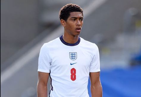 FC足球世界 ｜ 王牌球员人气返场！投票解锁147梦之队（FC足球世界 ｜ 人气王牌回归！投票开启147梦之队）