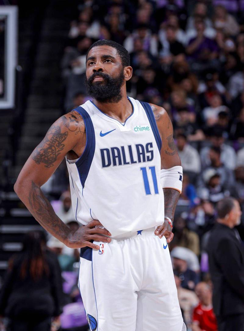 24岁巴西新神锋15轮11球！他竟从工地踢到英超，正与哈兰德争金靴（24岁巴西锋霸15场11球：从工地逆袭英超，如今与哈兰德竞逐金靴）