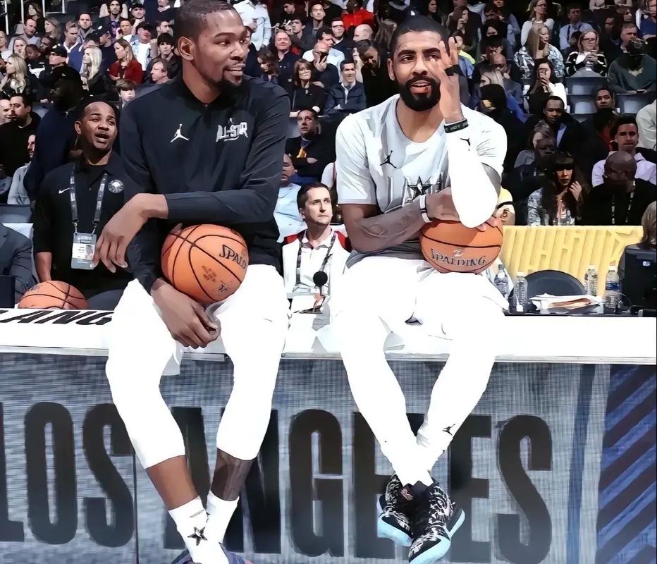 中超争冠格局愈加明朗（中超争冠形势日益清晰）