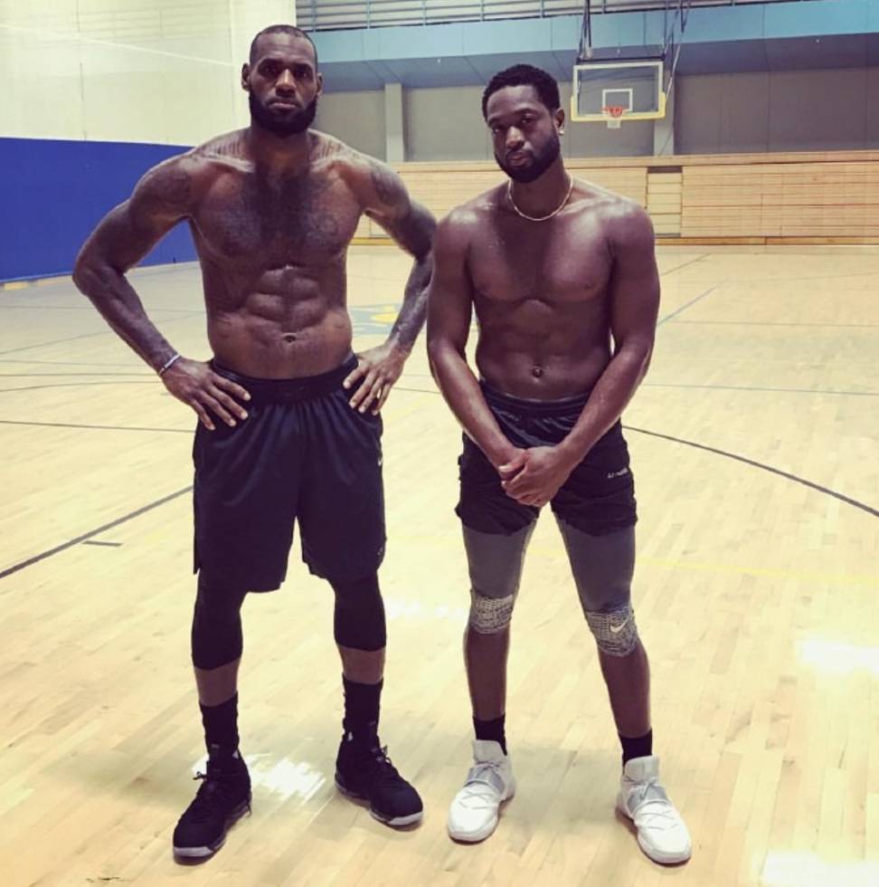 里昂小将刷新队史纪录（里昂新星改写队史纪录）