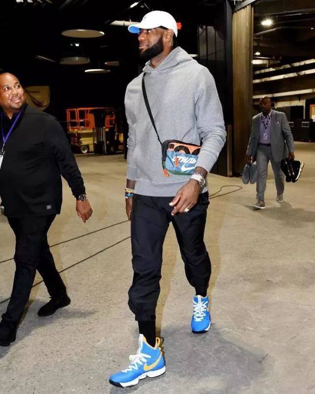 生涯首次攻破科莫球门，劳塔罗意甲对阵30支球队取得过进球（生涯首破科莫球门，劳塔罗已在意甲对30队取得进球）