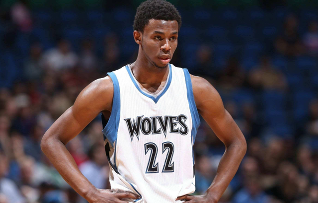 勇士三分火力强劲，全队状态火热（勇士外线火力全开，球队整体手感炙热）