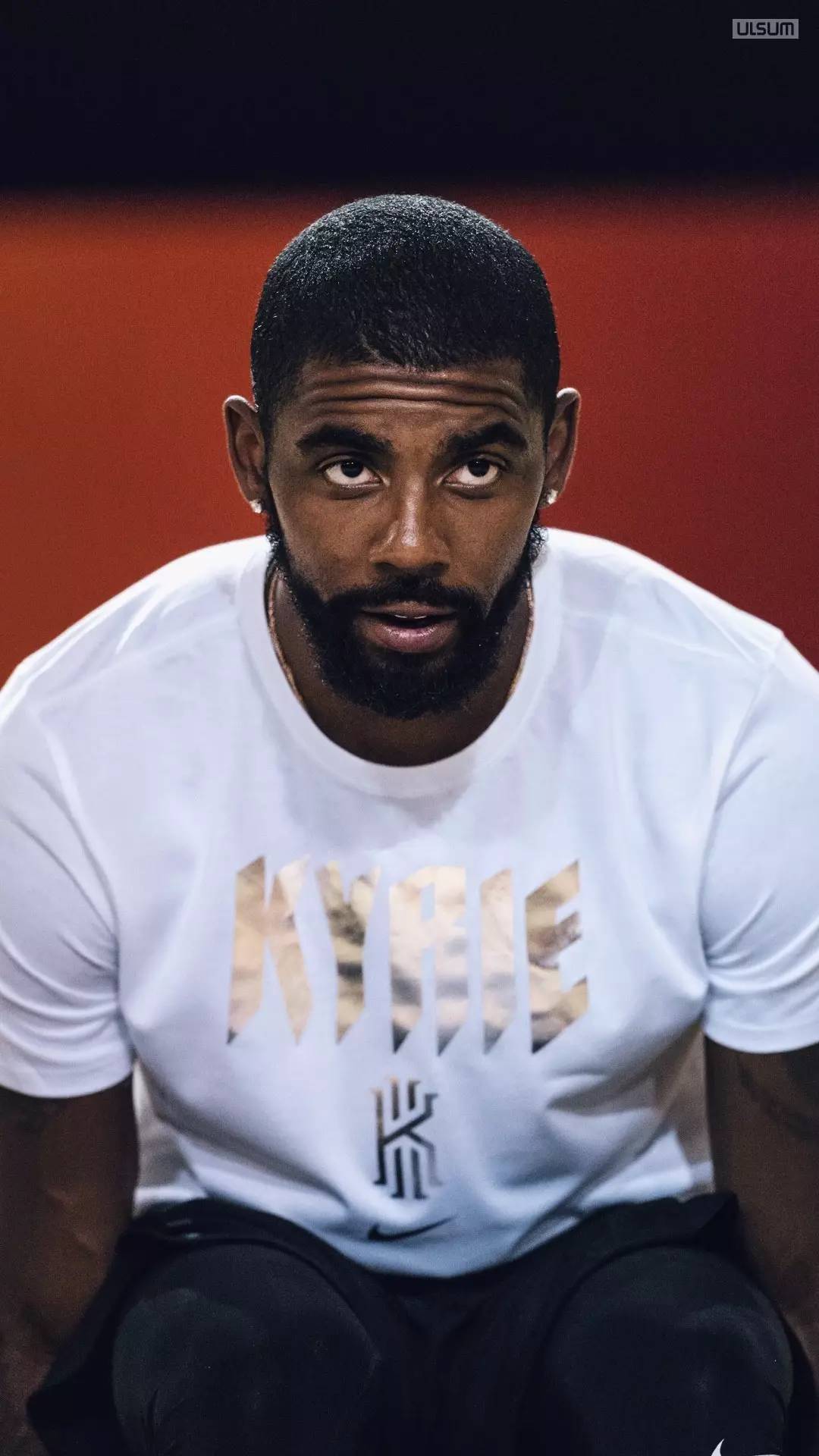 科尔谈波杰替补：他有时太急于求成，得按我们要求的方式打球（科尔评波杰替补：他有时过于急躁，须按球队要求打球）