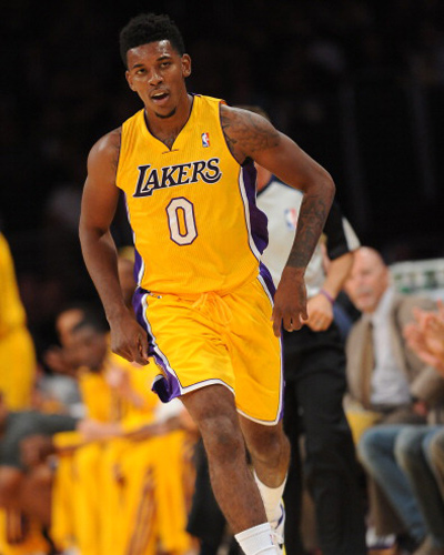 雄鹿更新伤情：库兹马因生病将缺席与猛龙的比赛（雄鹿伤情更新：库兹马因病缺战猛龙）