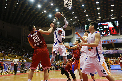 法媒：登贝莱已恢复个人训练，有望进入欧冠战热刺大名单（法媒：登贝莱恢复单独训练，有望入选欧冠对阵热刺名单）