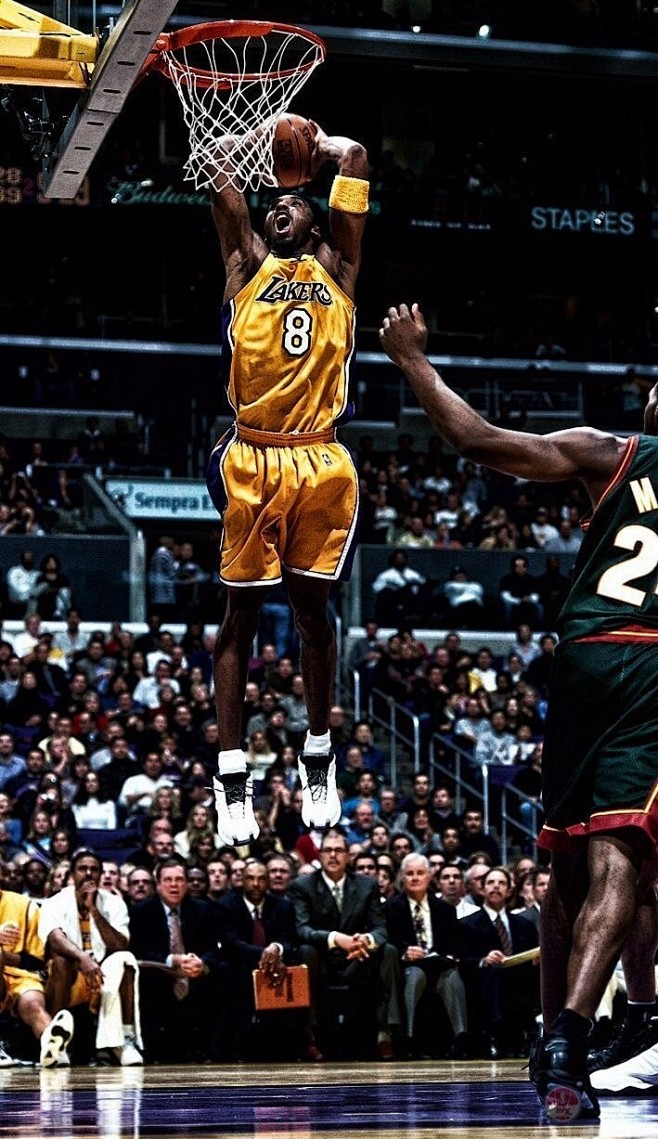 德转列美职联历史全明星11人：梅西领衔，伊布、贝克汉姆在列（德转评选美职联历史最佳11人：梅西领衔，伊布、贝克汉姆上榜）