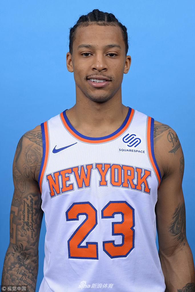 球星单节连续命中三记三分（球星单节三分三连中）