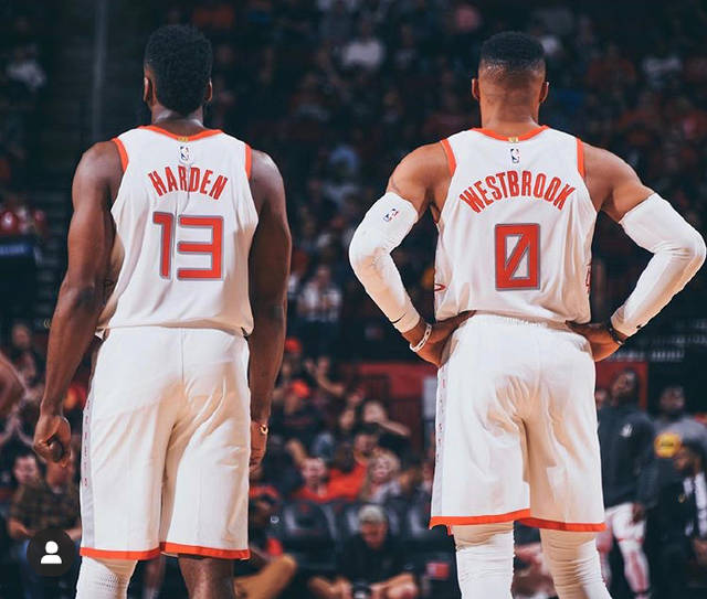 那不勒斯vs尤文：麦克托米奈首发，伊尔迪兹、小孔塞桑出战（那不勒斯对阵尤文：麦克托米奈先发，伊尔迪兹、小孔塞桑登场）