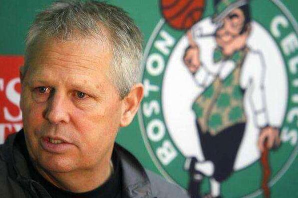 21世纪戴帽的巴萨球员：梅西48次断档领先，莱万4次跻身前五（巴萨21世纪帽子戏法榜：梅西48次遥遥领先，莱万4次跻身前五）