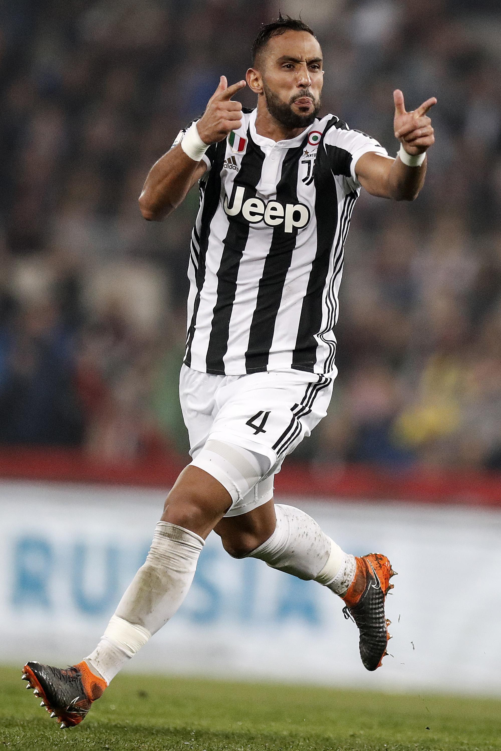 世俱杯夺冠赔率：皇马力压曼城大巴黎 拜仁第4（世俱杯冠军赔率出炉：皇马居首压过曼城与大巴黎，拜仁位列第4）